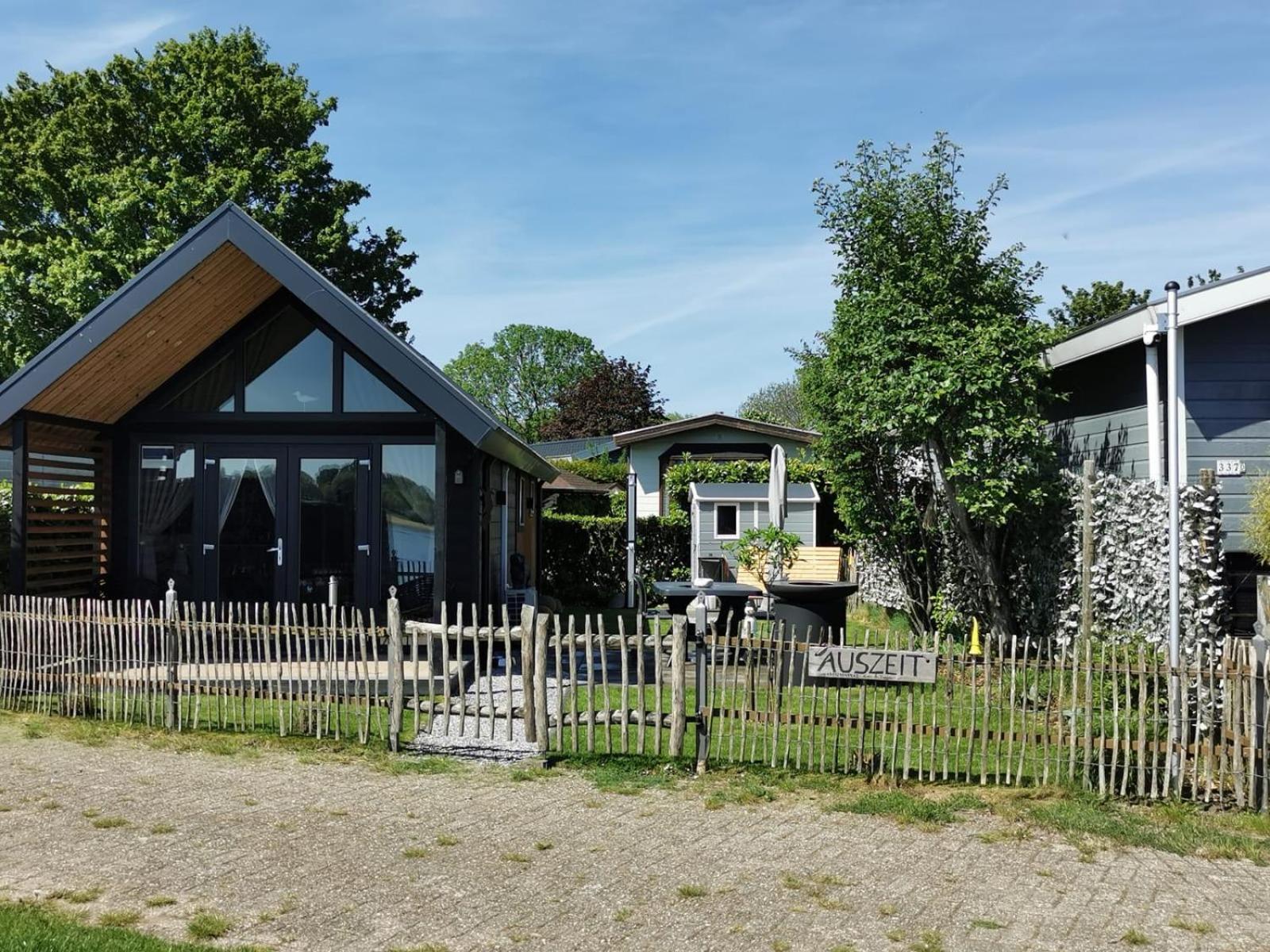 Tiny Haus Auszeit Am See Lathum 外观 照片